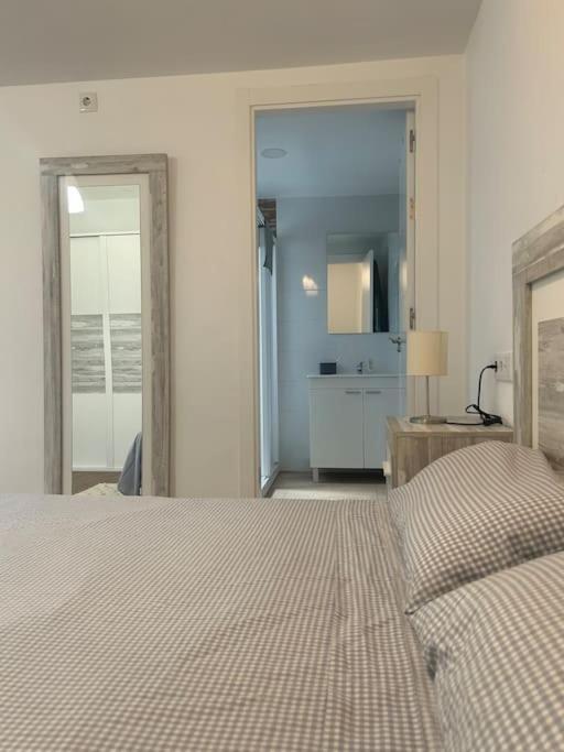 Petite California Duenas Apartamento Sevilha Exterior foto