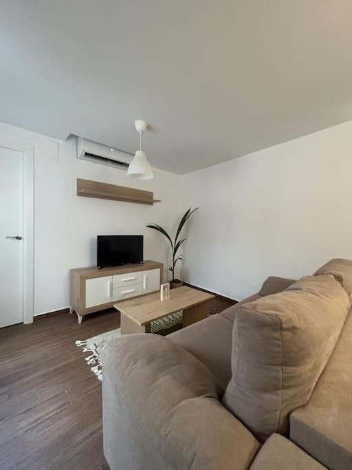 Petite California Duenas Apartamento Sevilha Exterior foto