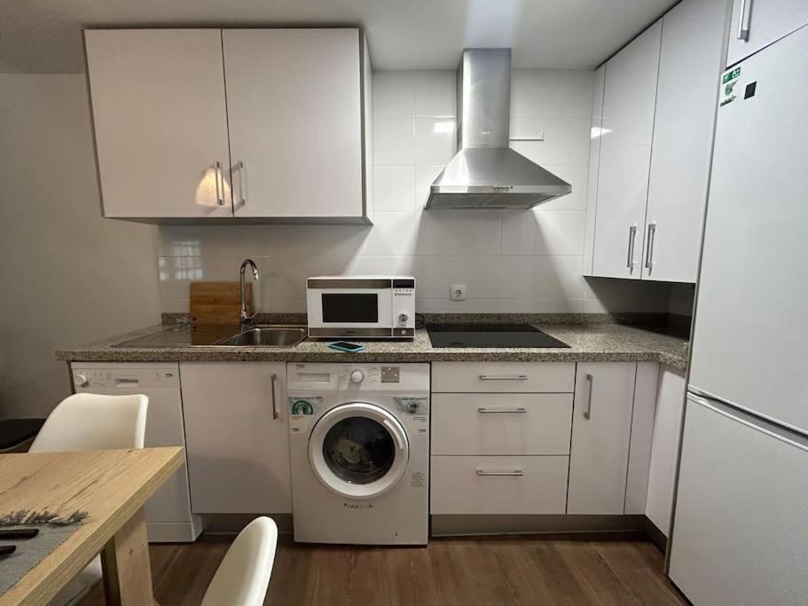 Petite California Duenas Apartamento Sevilha Exterior foto