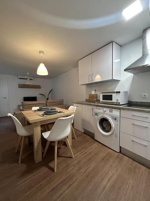 Petite California Duenas Apartamento Sevilha Exterior foto